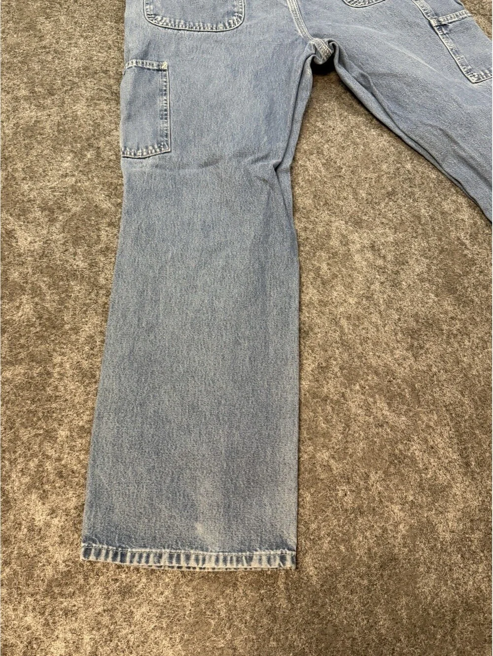 Carhartt B11 Dungaree Fit Carpenter Jeans Men’s 36X32 Light Wash Work Jeans.